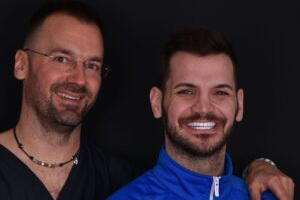 HOLLYWOOD SMILE